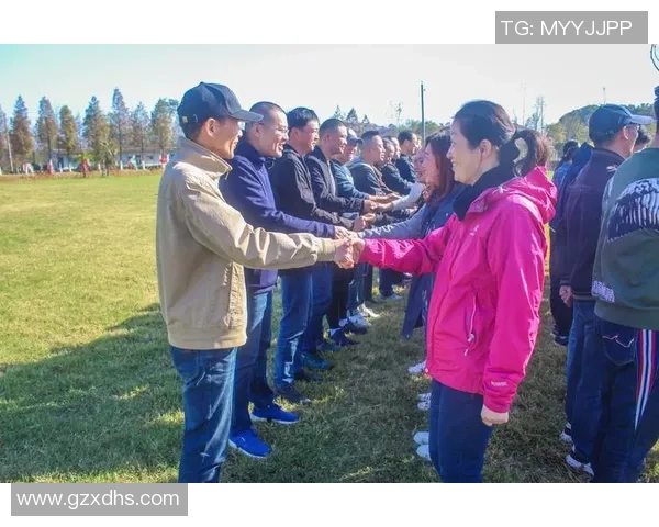 重庆羽毛球队在城市联赛中的团队协作表现分析与点评